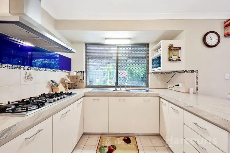 1/4 Wanbi Place, Greenfields WA 6210
