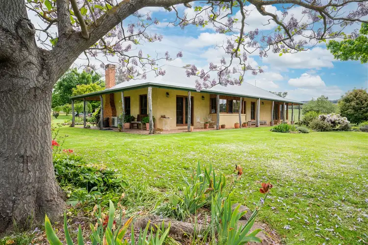 Wahroonga/3190 Jingellic Road, Holbrook NSW 2644