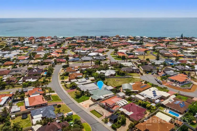 Second view of Homely house listing, 8 Oaklands Avenue, Halls Head WA 6210