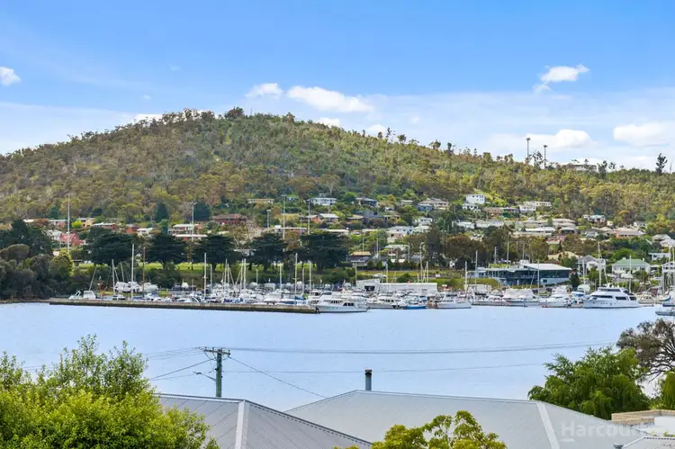 4 Lenna Street, Rose Bay TAS 7015