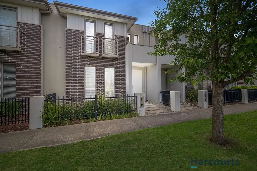 Main view of Homely townhouse listing, 32 Amana Drive, Alfredton VIC 3350