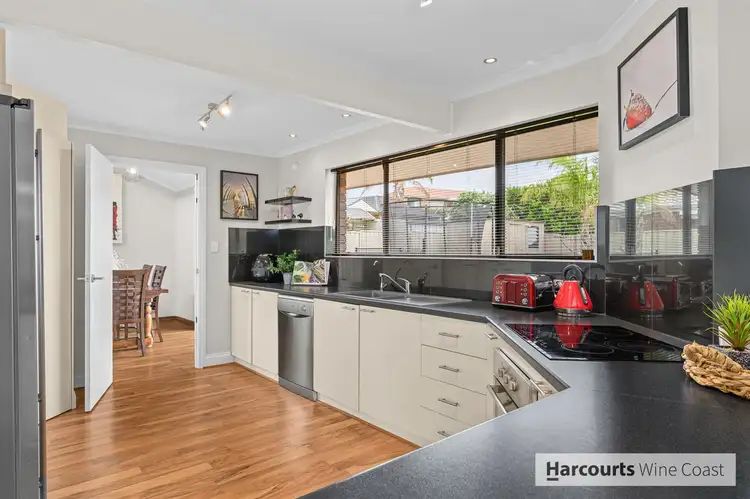 Fifth view of Homely house listing, 6 Karoola Court, Hallett Cove SA 5158