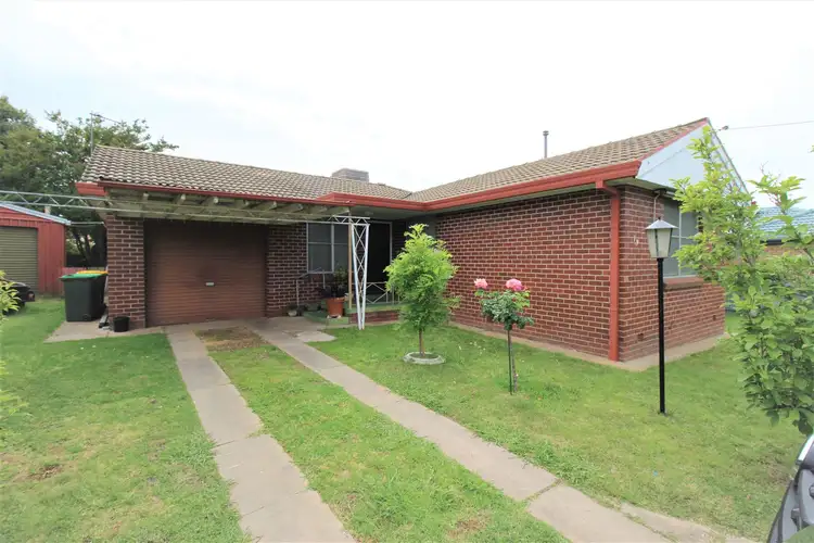 19 Hemet Crs, Cootamundra NSW 2590