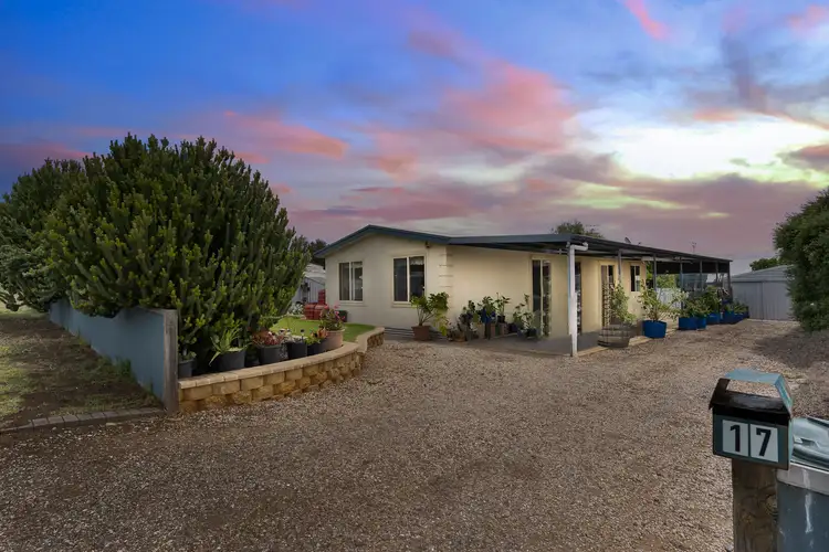 17 Kemp Street, Goolwa Beach SA 5214
