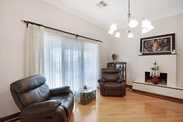 Sixth view of Homely house listing, 5 Shelley Way, Lake Coogee WA 6166