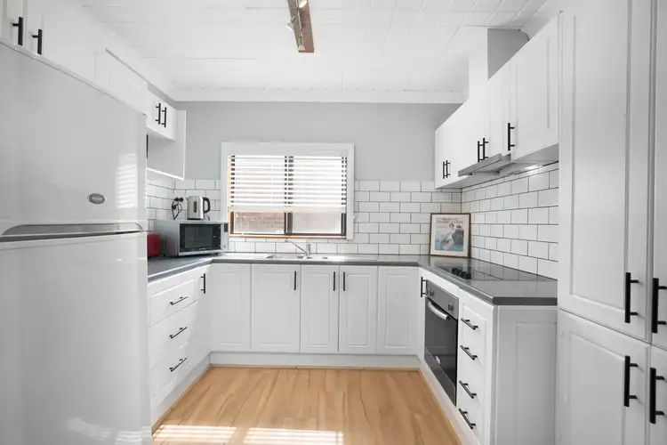 Fifth view of Homely house listing, 100 Newell Avenue, Middleton SA 5213