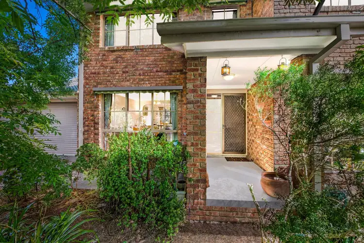 1 Avon Court, Croydon Hills VIC 3136