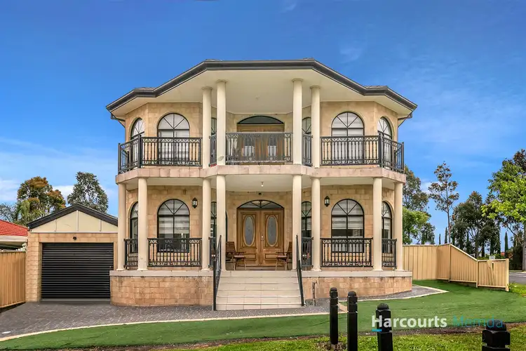 7 Coppin Court
