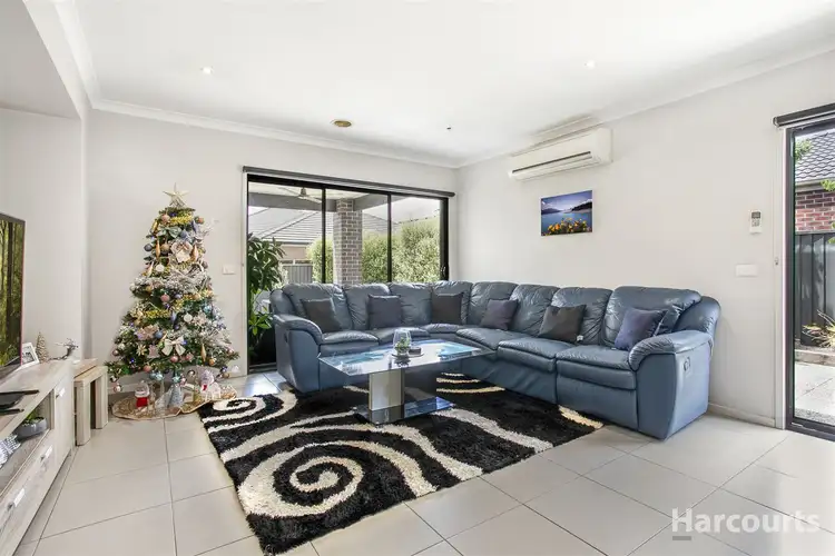 Fourth view of Homely house listing, 21 Perry Circuit, Cranbourne North VIC 3977