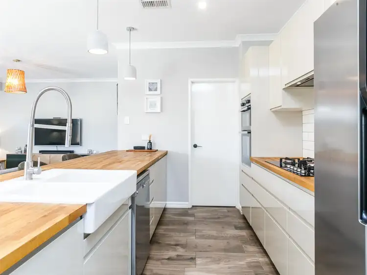 Seventh view of Homely house listing, 8 Blossom Chase, Aubin Grove WA 6164