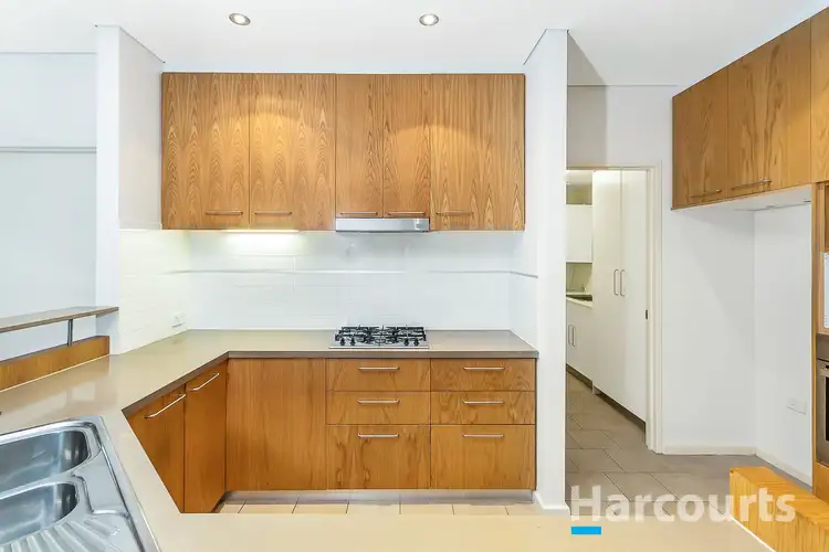 Fourth view of Homely villa listing, 33/10 Roebuck Drive, Salter Point WA 6152