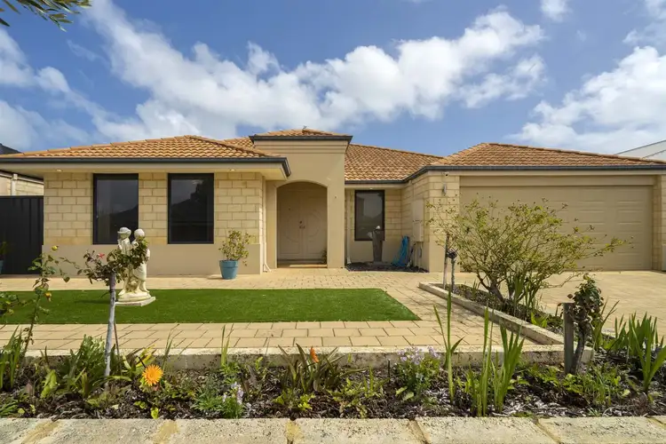 4 Hamelin Drive, Lake Coogee WA 6166