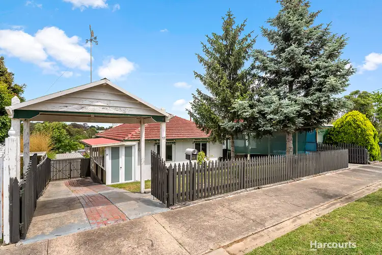 Second view of Homely house listing, 17 Lilly Pilly Avenue, Doveton VIC 3177