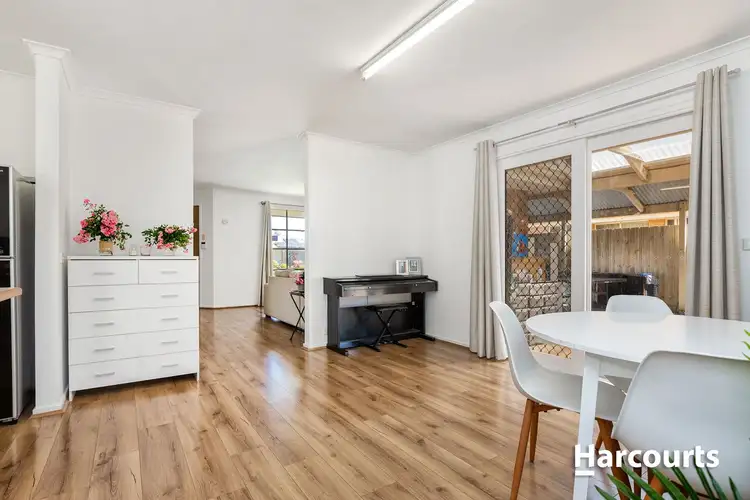 Seventh view of Homely house listing, 4 Fusco Terrace, Berwick VIC 3806
