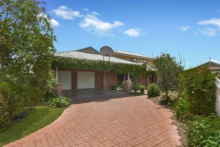 9 Macinnes Court, Horsham VIC 3400