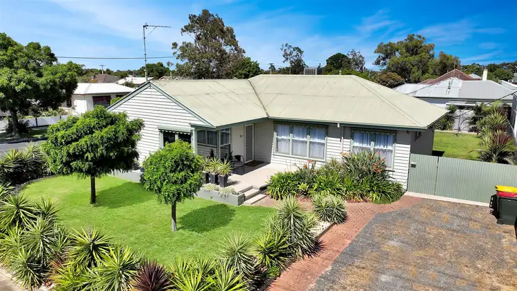 16 Rose Street, Horsham VIC 3400