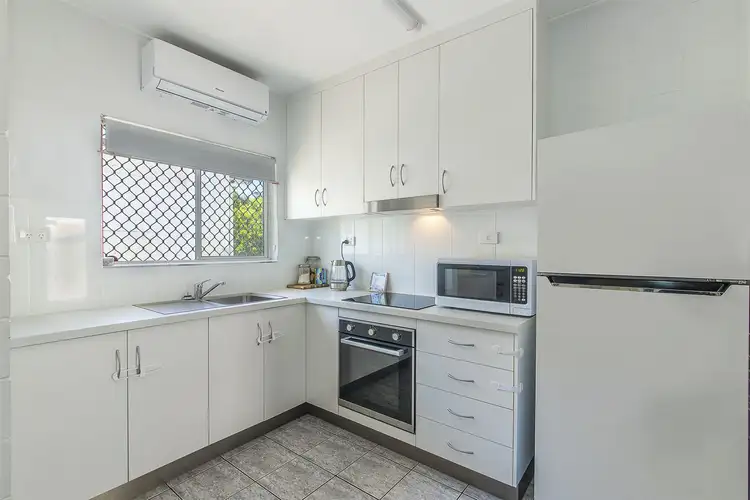 Main view of Homely unit listing, 2/179 Bundock Street, West End QLD 4810
