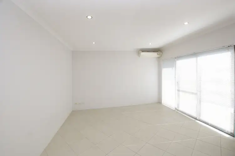 Fourth view of Homely unit listing, C/283 Kingsway, Darch WA 6065