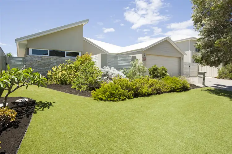 66 Lord Hobart Drive