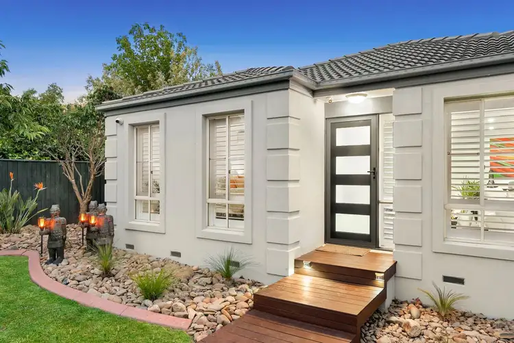 Second view of Homely house listing, 5 Oak Court, Somerville VIC 3912