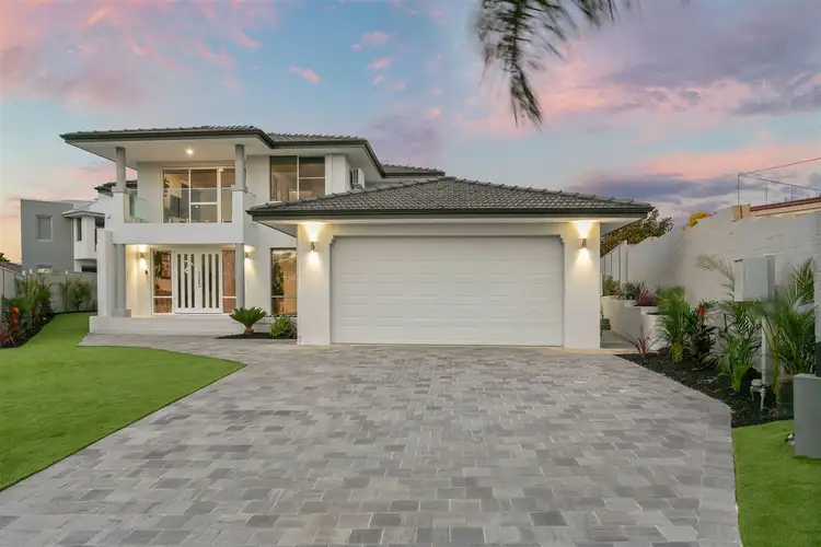 11 Mauldon Mews, Winthrop WA 6150