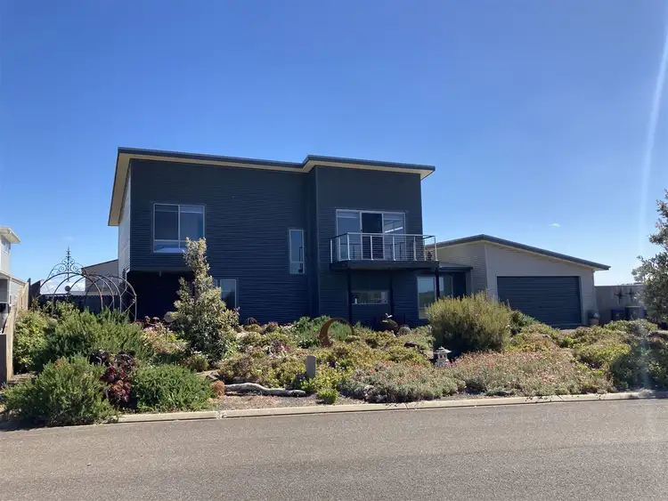 Second view of Homely house listing, 7 Sutlej Court, Peterborough VIC 3270