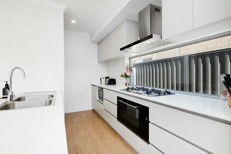 Fifth view of Homely house listing, 27 Aquinnah Way, Wellard WA 6170
