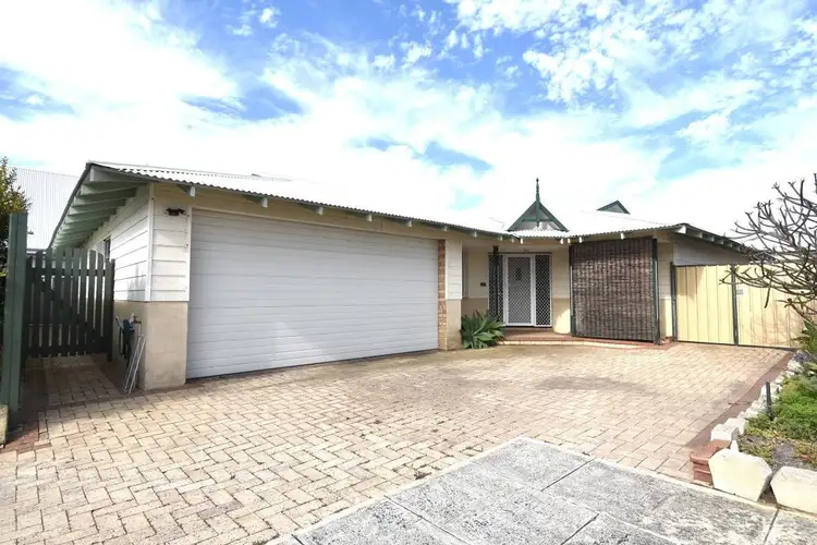 82B Gloucester Crescent, Shoalwater WA 6169