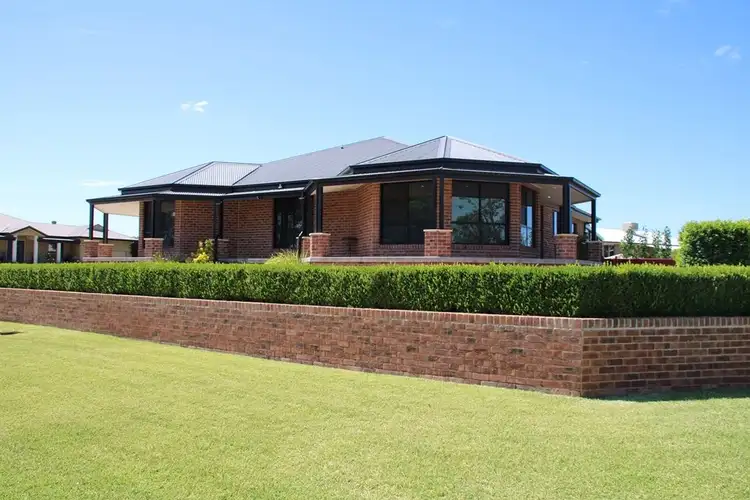 2 Millicent Drive, Narrabri NSW 2390