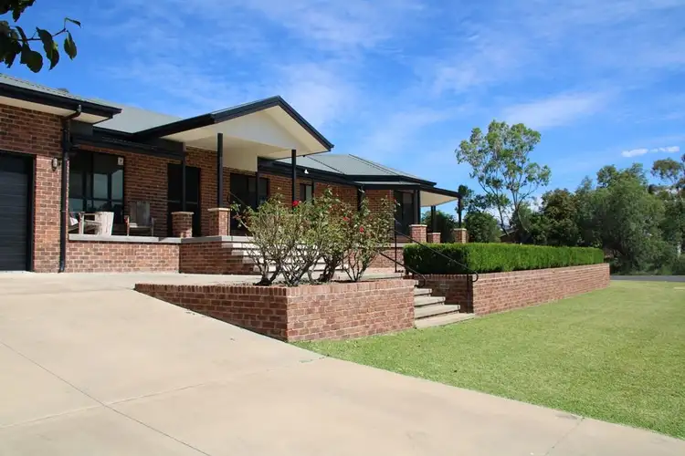 Fifth view of Homely house listing, 2 Millicent Drive, Narrabri NSW 2390