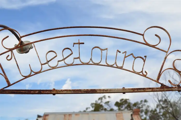 * 'Wee-Toura', Louth NSW 2840