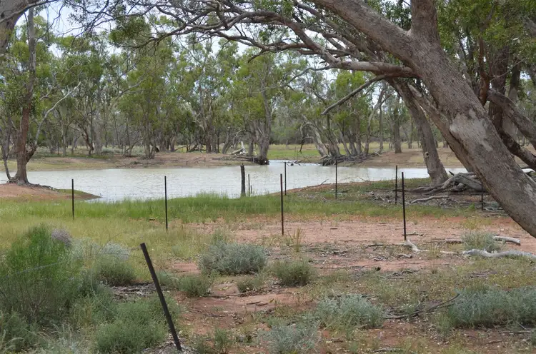 * 'Sunny Corner', Louth NSW 2840