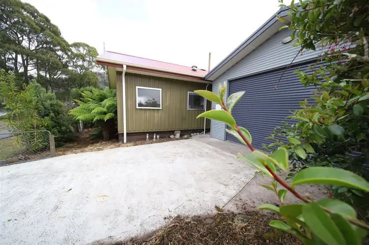 35 Sophia Street, Tullah TAS 7321