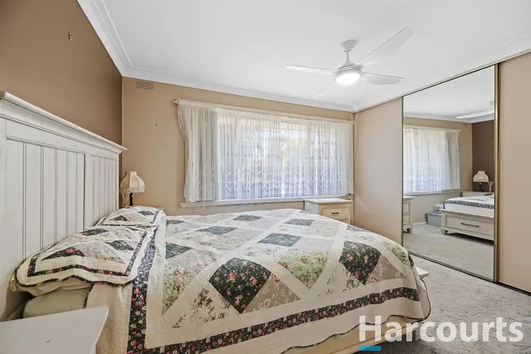 Fifth view of Homely house listing, 1 Bright Court, Drouin VIC 3818