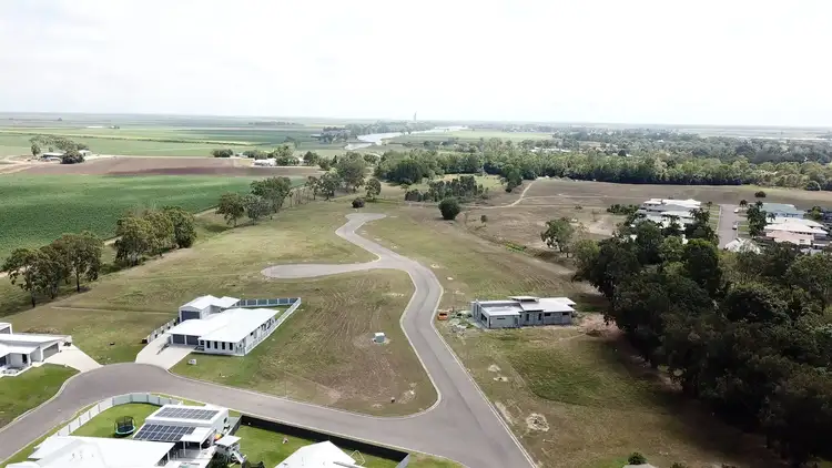 1 Lando, Ayr QLD 4807