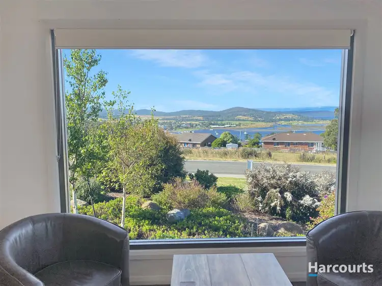63 Lawry Heights, St Helens TAS 7216