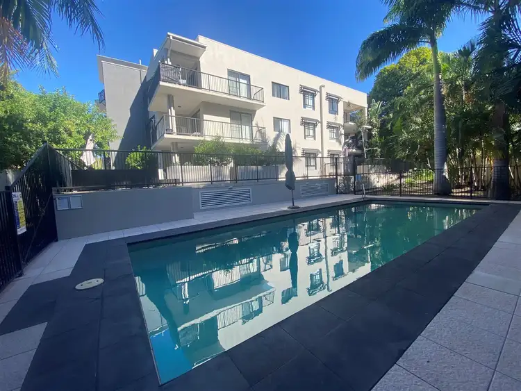 9/15-17 Lloyd Street, Southport QLD 4215