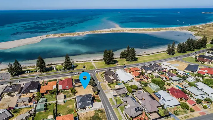 1 Hawker Street, Safety Bay WA 6169