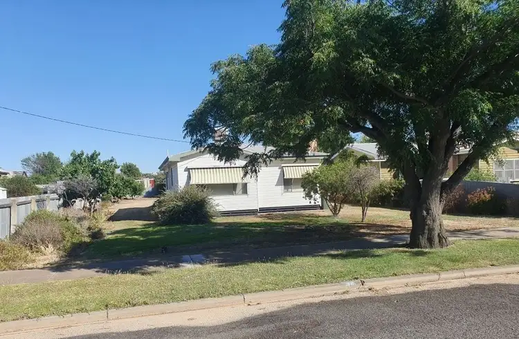 15 Napier Street, Donald VIC 3480
