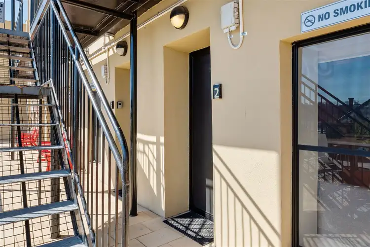 395 Elizabeth Street