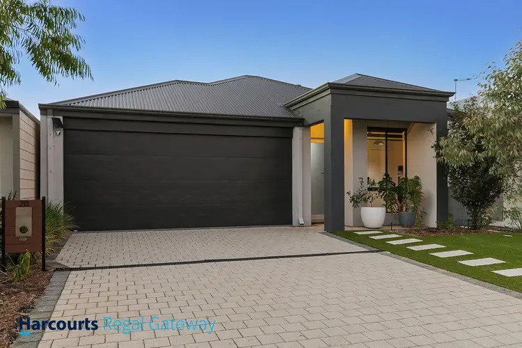 20 Dolomite Road, Treeby WA 6164