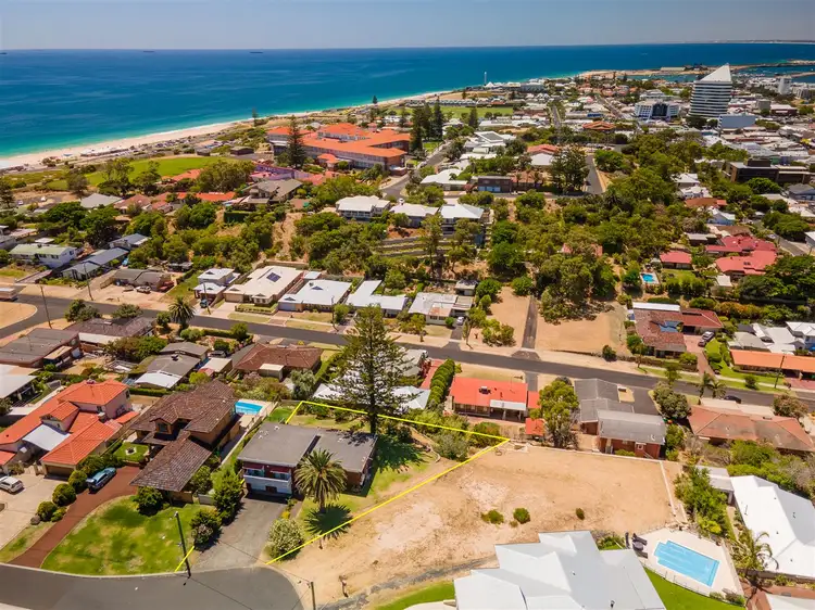 16 Pickersgill Street, Bunbury WA 6230