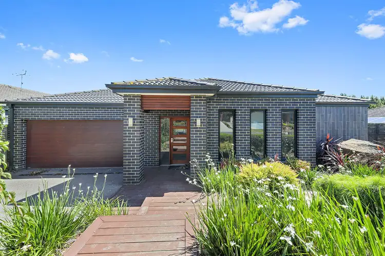 8 Rimfire Avenue, Drouin VIC 3818
