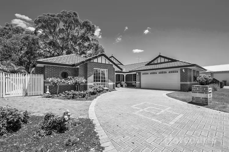 35 Grandmere Parade, Meadow Springs WA 6210