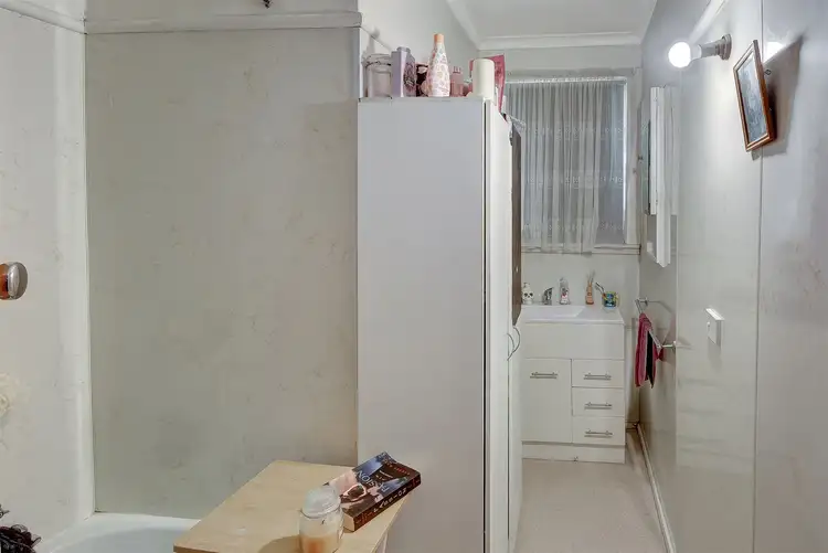 Fifth view of Homely house listing, 2 Knight Place, Horsham VIC 3400