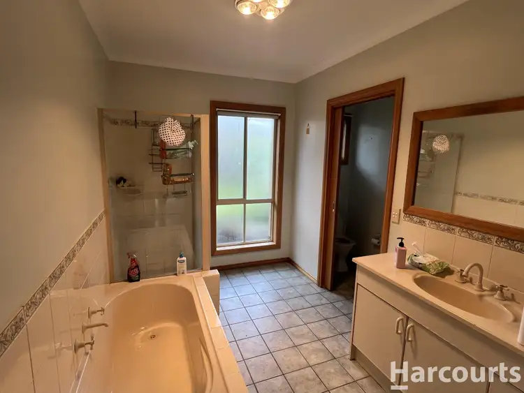 Fifth view of Homely townhouse listing, 8 Riverpark Rise, Horsham VIC 3400