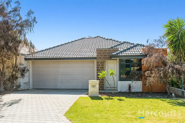 94A Greenfields Circle, Hocking WA 6065