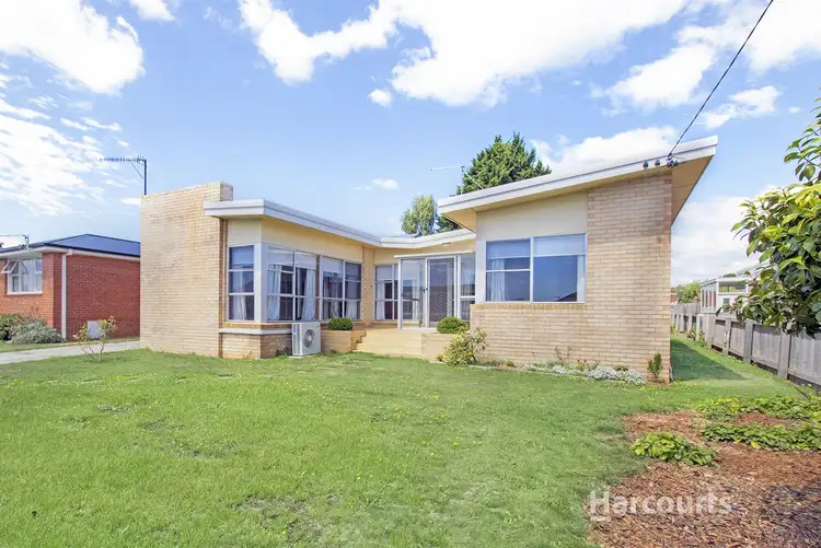 16 Curraghmore Avenue