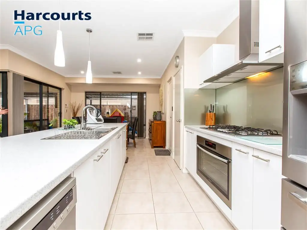 Main view of Homely house listing, 10 Wuraming Bend, Dalyellup WA 6230