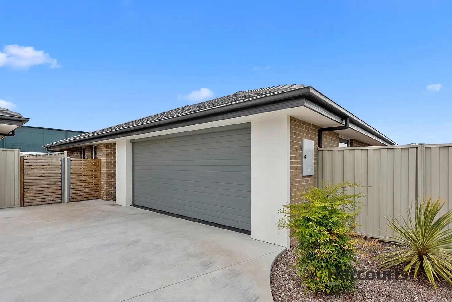 Main view of Homely unit listing, 2/21 Gatenby Drive, Miandetta TAS 7310